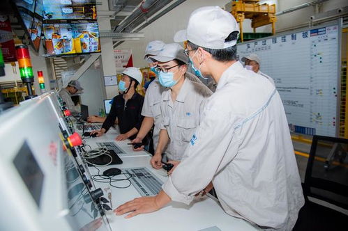 探访智造新标杆 走进红旗新工厂，揭秘民族品牌技术跃迁